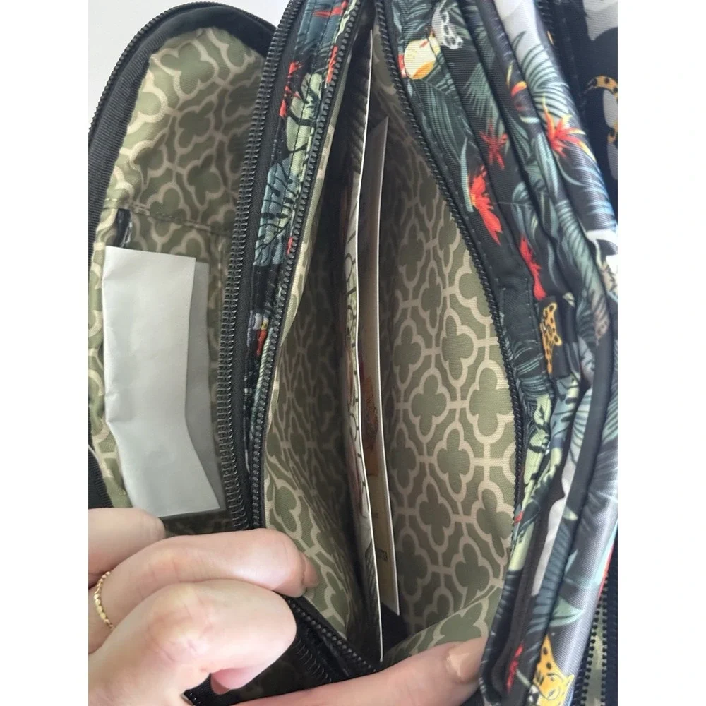 LUG NWT Carousel XL Wildlife‎ Black Crossbody Bag RFID Pockets Quilted Purse